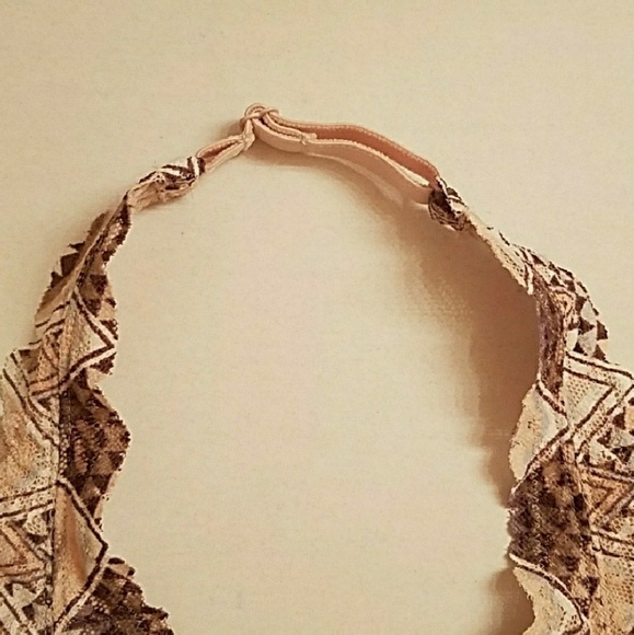 NWT VS PINK HALTER BRALETTE - Picture 3 of 4